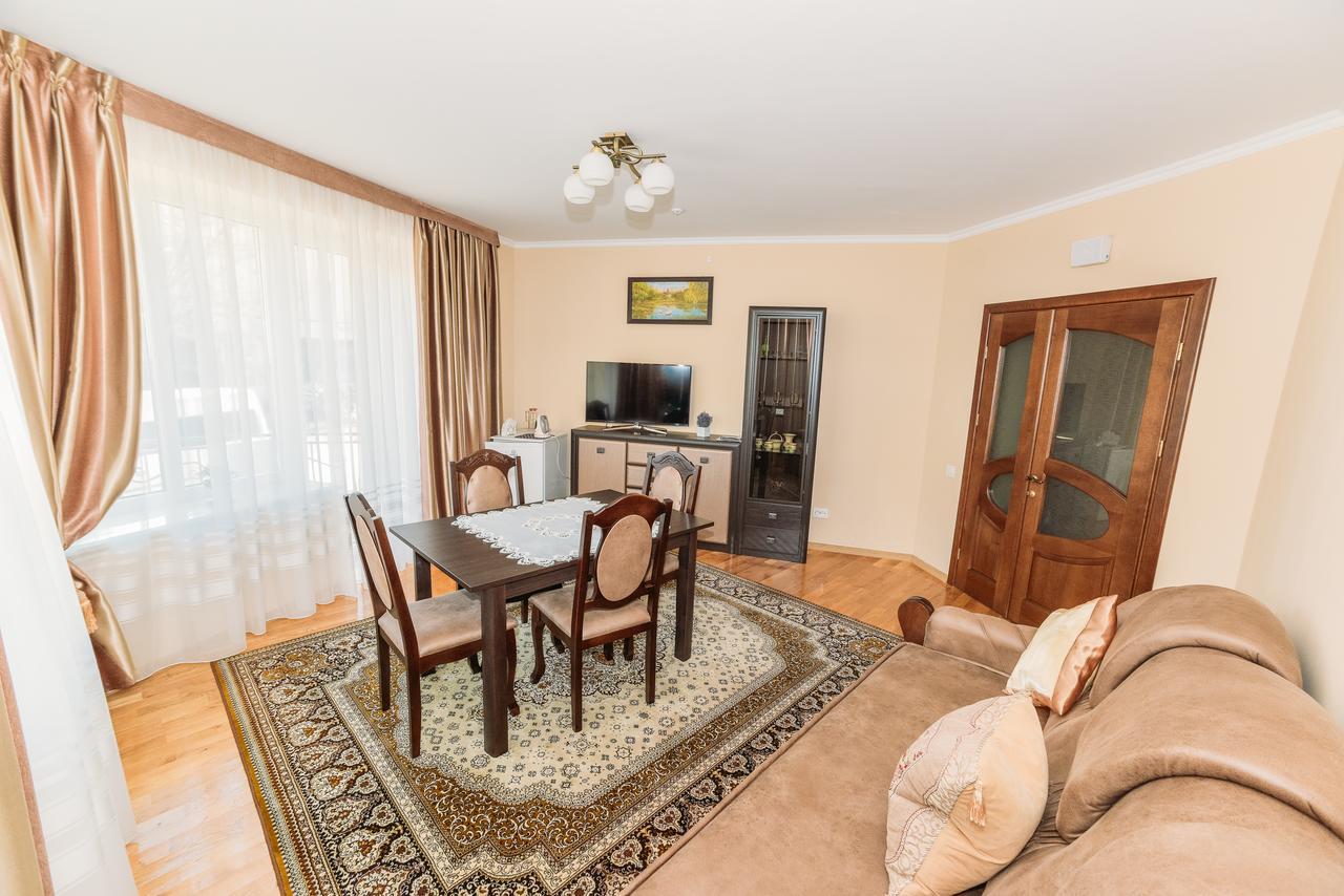 Apartments Sonce Трускавец Екстериор снимка